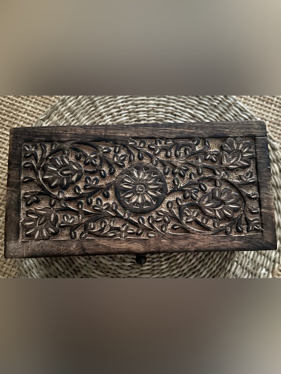 Other - Hand-Carved Floral Wooden Keepsake Box - Dark Brown✨